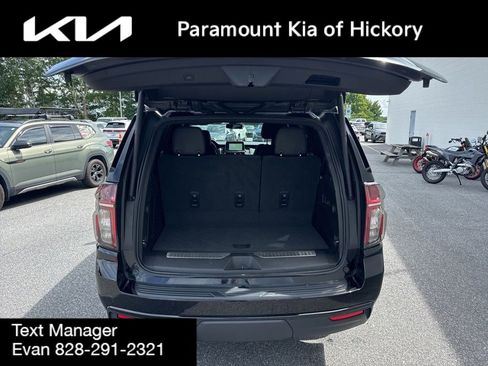 Used 2023 Chevrolet Tahoe Z71 w/ Luxury Package AWD/4WD image 10