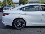 Used 2022 Lexus ES 350 w/ Premium Package image 4
