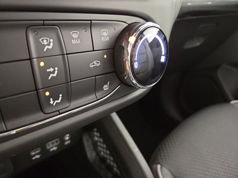Certified 2023 Chevrolet TrailBlazer RS FWD image 25