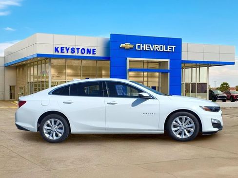 Used 2024 Chevrolet Malibu LT FWD image 8