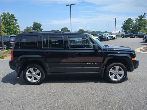 Used 2015 Jeep Patriot Latitude AWD/4WD image 3