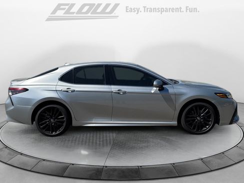 Used 2022 Toyota Camry XSE image 8