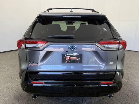 Used 2024 Toyota RAV4 SE w/ Weather & Moonroof Package AWD/4WD image 6