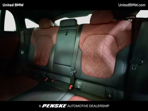 Used 2024 BMW X6 xDrive40i w/ Premium Package image 13