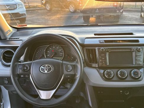 Used 2015 Toyota RAV4 LE image 15
