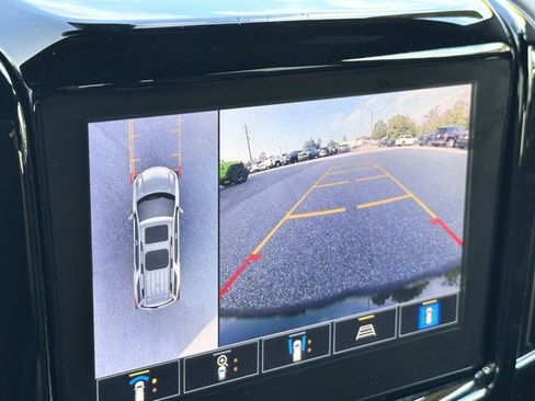 Used 2023 Chevrolet Traverse RS image 13