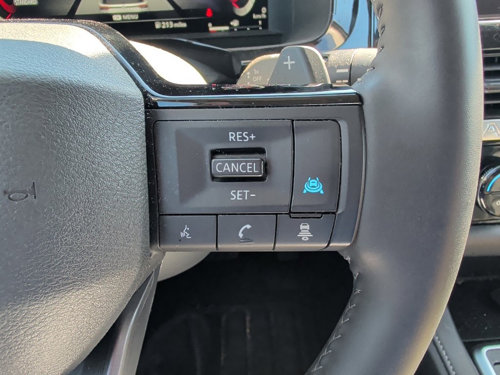 Used 2026 Nissan Pathfinder SL FWD image 16