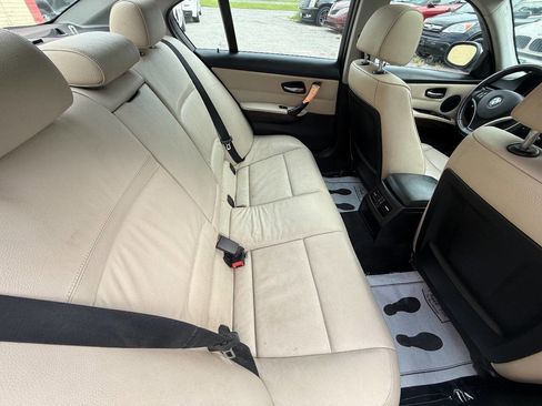 Used 2011 BMW 335i xDrive Sedan image 12