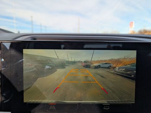 Used 2024 GMC Sierra 1500 Elevation image 15