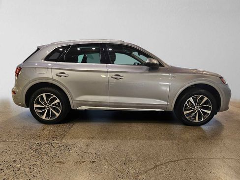Used 2023 Audi Q5 2.0T Premium Plus w/ Premium Plus Package AWD/4WD image 2