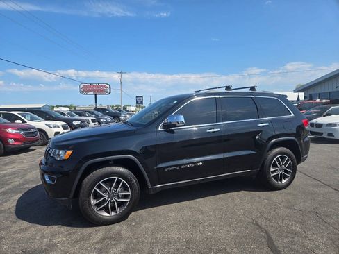 Used 2019 Jeep Grand Cherokee Limited AWD/4WD image 3