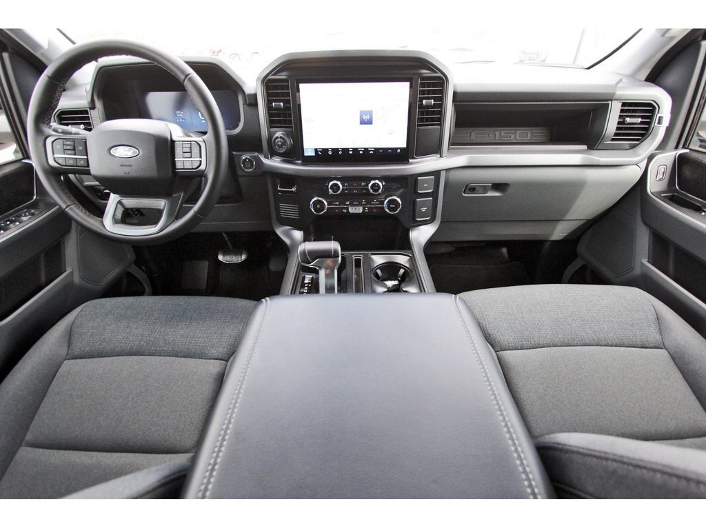 Used 2025 Ford F150 Lightning XLT AWD/4WD image 10