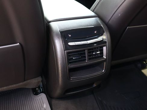 Used 2023 Cadillac XT5 Premium Luxury FWD image 18