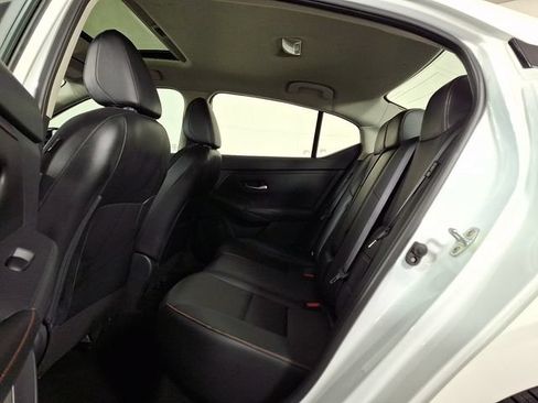 Used 2023 Nissan Sentra SR w/ SR Premium Package FWD image 13