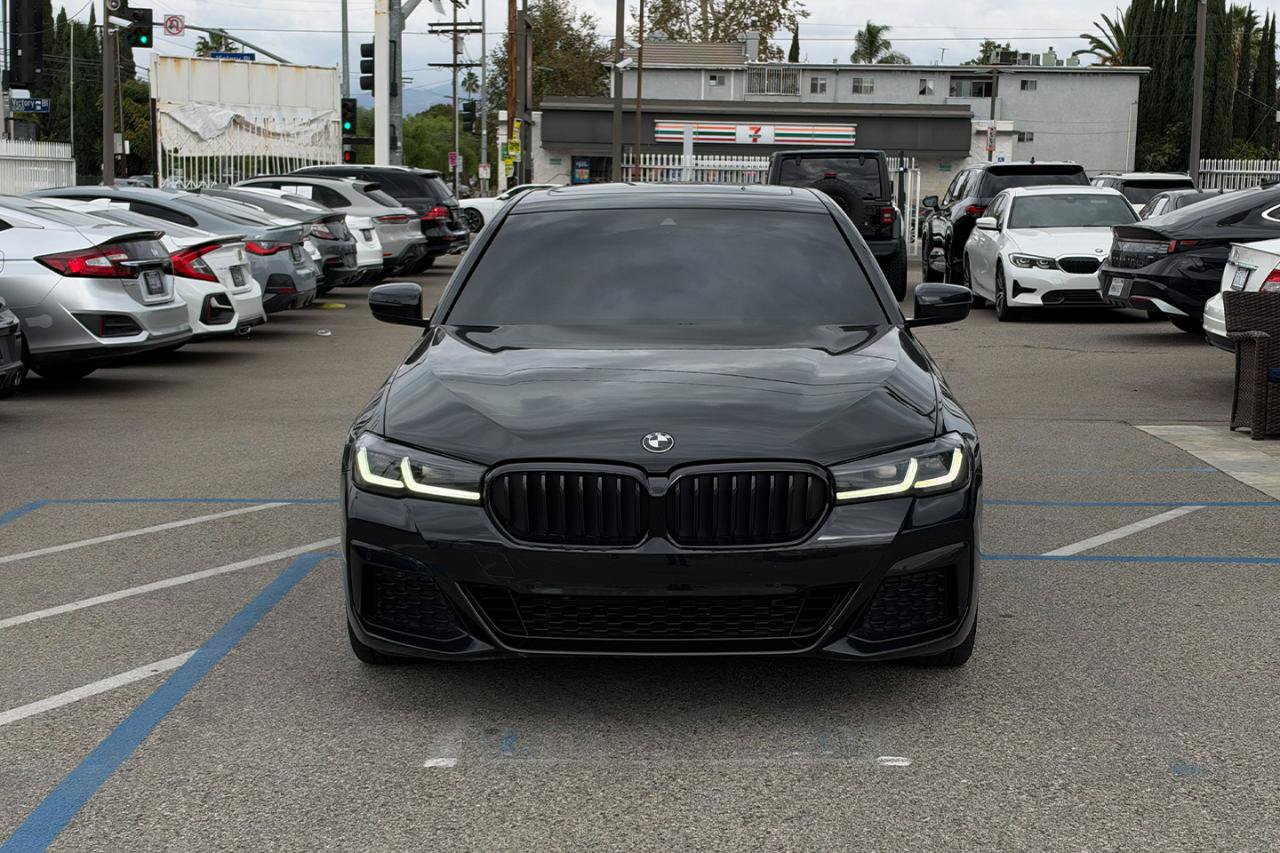 Used 2023 BMW 530i w/ M Sport Package RWD image 3
