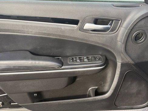 Used 2022 Chrysler 300 S image 18