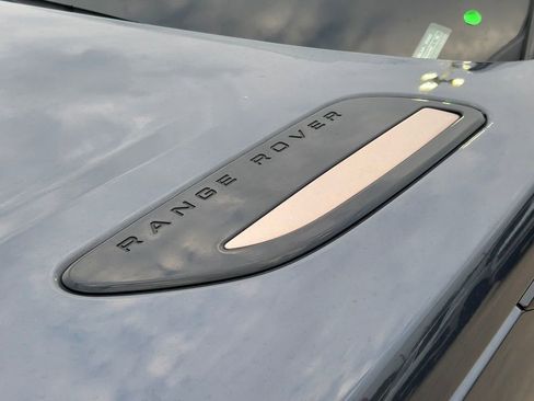 Used 2025 Land Rover Range Rover Velar Dynamic SE AWD/4WD image 10