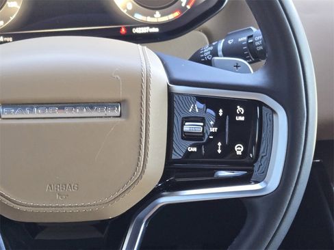 Used 2023 Land Rover Range Rover Sport SE image 16