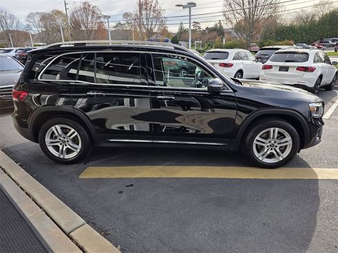 Certified 2022 Mercedes-Benz GLB 250 4MATIC image 8