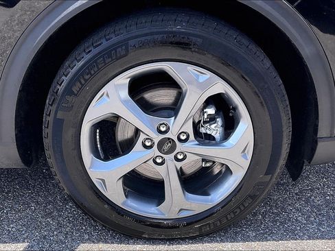Certified 2025 Ford Escape ST-Line w/ Equipment Group 301A FWD image 9