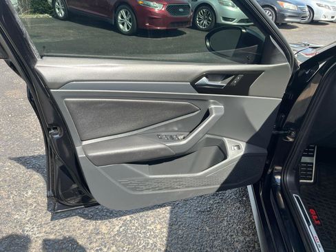 Used 2019 Volkswagen Jetta GLI image 21