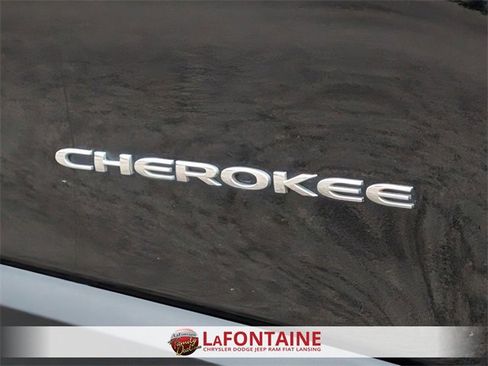 Certified 2022 Jeep Cherokee Latitude Lux image 10