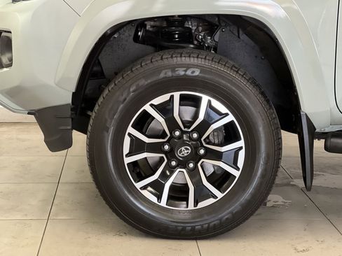 Used 2023 Toyota Tacoma TRD Sport AWD/4WD image 11