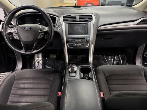 Used 2018 Ford Fusion SE w/ Fusion SE Technology Package image 41