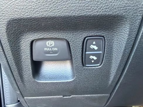 Used 2023 RAM 1500 Laramie AWD/4WD image 41