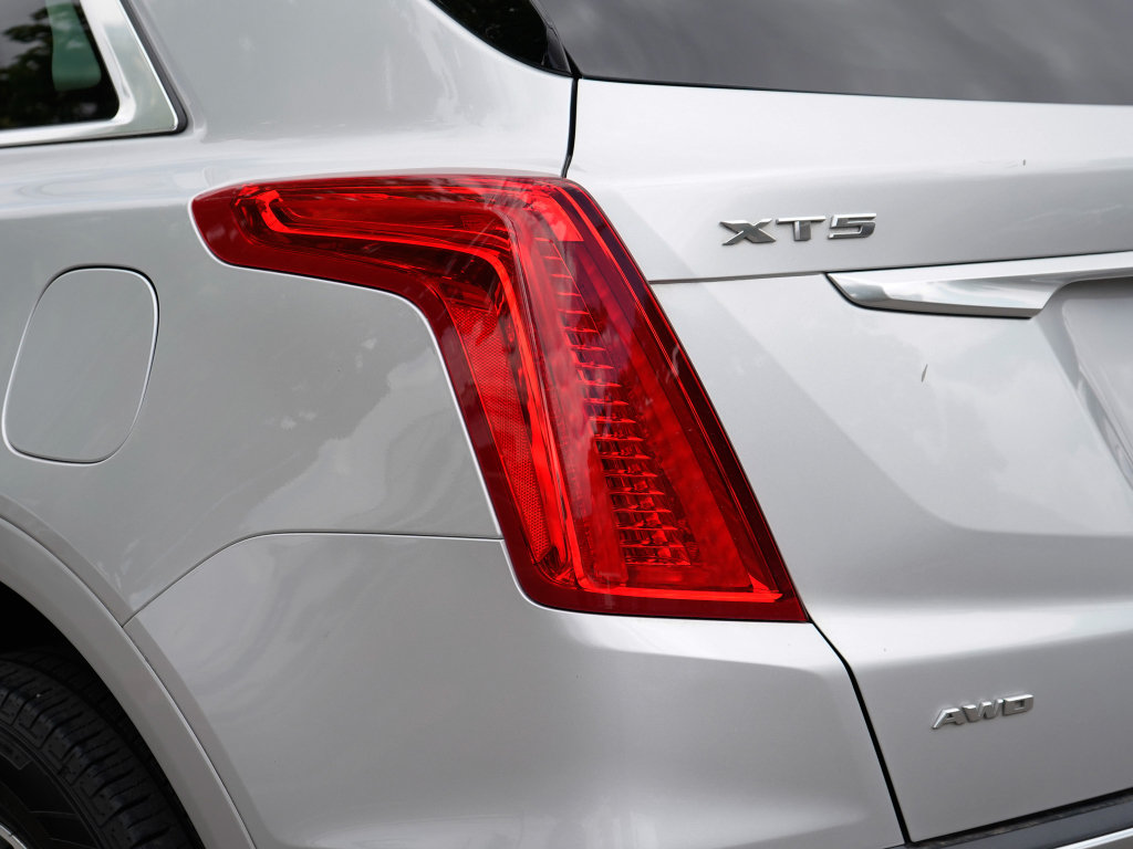 Used 2019 Cadillac XT5 Luxury AWD/4WD image 9