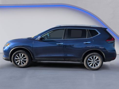 Used 2020 Nissan Rogue SV image 5