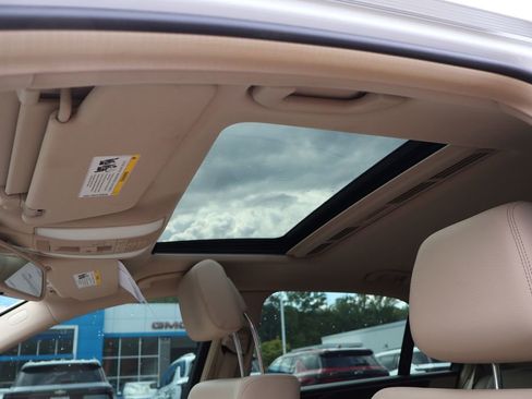 Used 2016 Mercedes-Benz E 350 4MATIC Sedan image 17