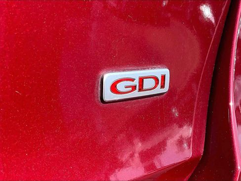 Used 2019 Kia Sorento LX image 10