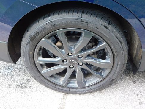 Used 2022 Chevrolet Equinox RS w/ RS Leather Package FWD image 9