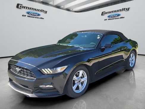 Used 2017 Ford Mustang Convertible RWD image 1