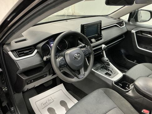 Used 2022 Toyota RAV4 XLE w/ Convenience Package AWD/4WD image 10