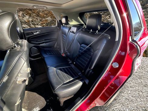 Used 2019 Ford Edge SEL w/ Equipment Group 201A image 24