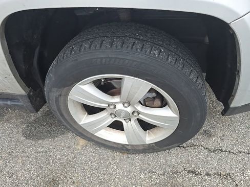 Used 2012 Jeep Compass Sport image 11