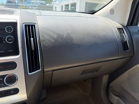 Used 2010 Ford Edge Limited AWD/4WD image 21
