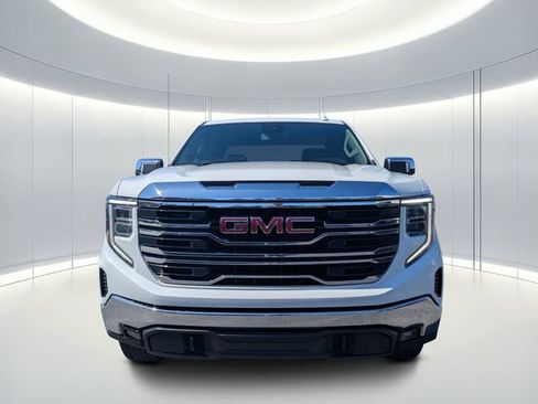 Used 2025 GMC Sierra 1500 SLT AWD/4WD image 9