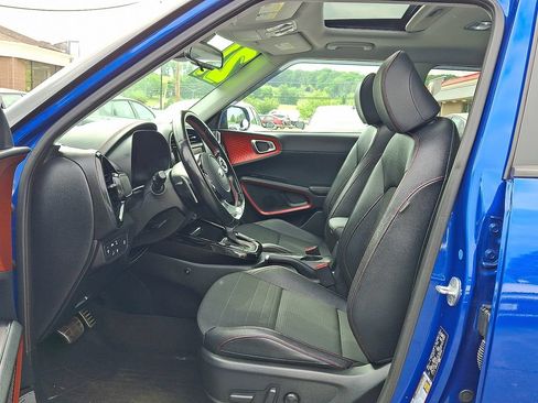 Certified 2021 Kia Soul Turbo FWD image 3
