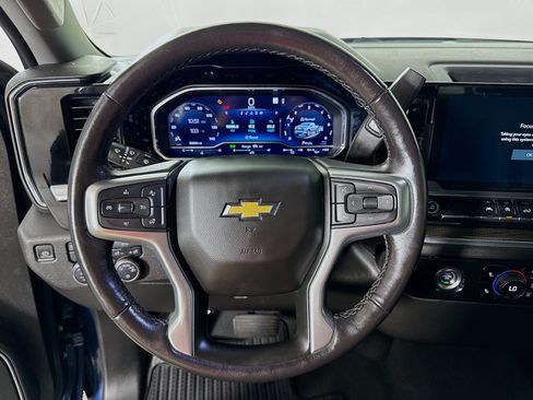 Used 2022 Chevrolet Silverado 1500 LT AWD/4WD image 12