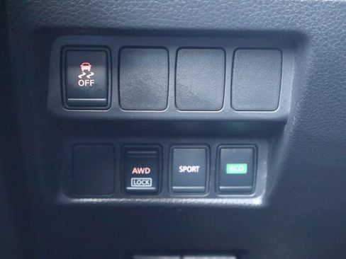 Used 2017 Nissan Rogue S w/ S Appearance Package AWD/4WD image 26