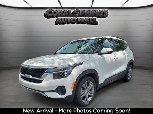 Certified 2022 Kia Seltos S FWD image 4