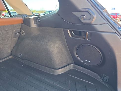 Used 2017 Subaru Outback 3.6R Touring image 31