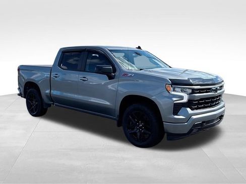 Used 2023 Chevrolet Silverado 1500 RST w/ Z71 Off-Road Package AWD/4WD image 2