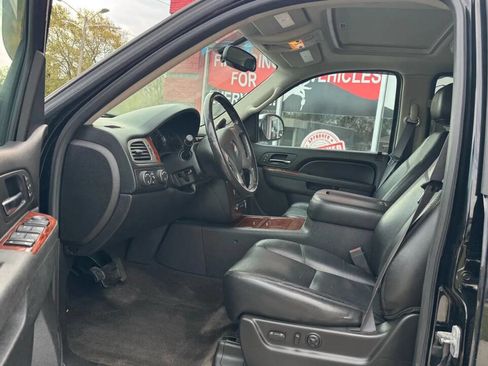 Used 2012 Chevrolet Avalanche LTZ image 14