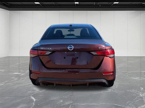Used 2021 Nissan Sentra SV image 4