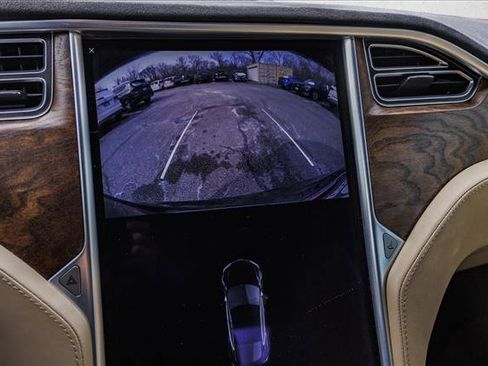 Used 2016 Tesla Model S 70D image 18