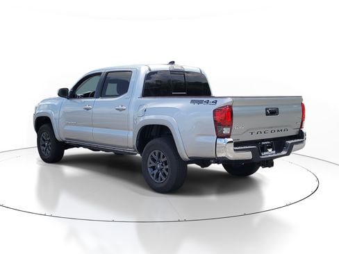 Used 2023 Toyota Tacoma SR5 AWD/4WD image 5
